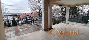 Smederevski put, kuća sa dvorištem i parkinzima pogodna za pp ..